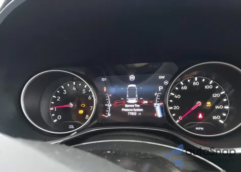 2018 Jeep Compass Latitude 4X4 z USA, uszkodzony, nr VIN 3C4NJDBB1JT470471